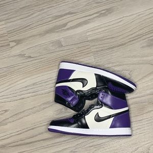 Air Jordan 1 Retro High OG Court purple